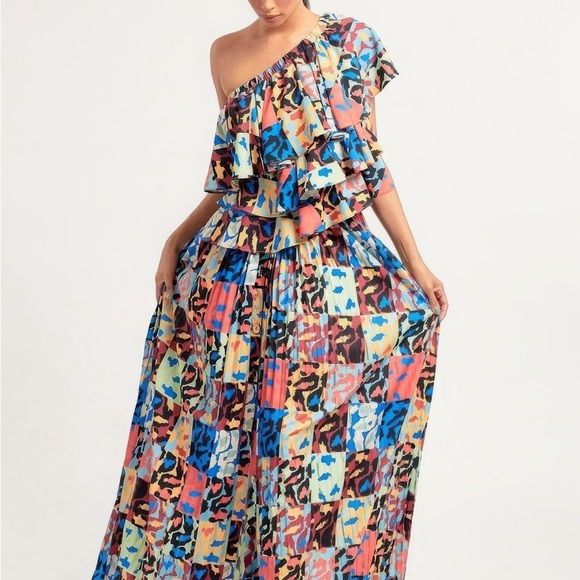 Printed Ruffle Top And Pleated Skirt Set - Picture 1 of 6
